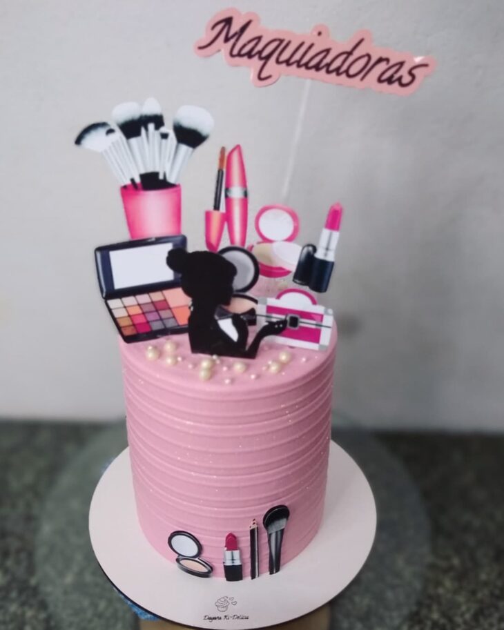 bolo de maquiagem rosa: #bolosdecorados #festalinda