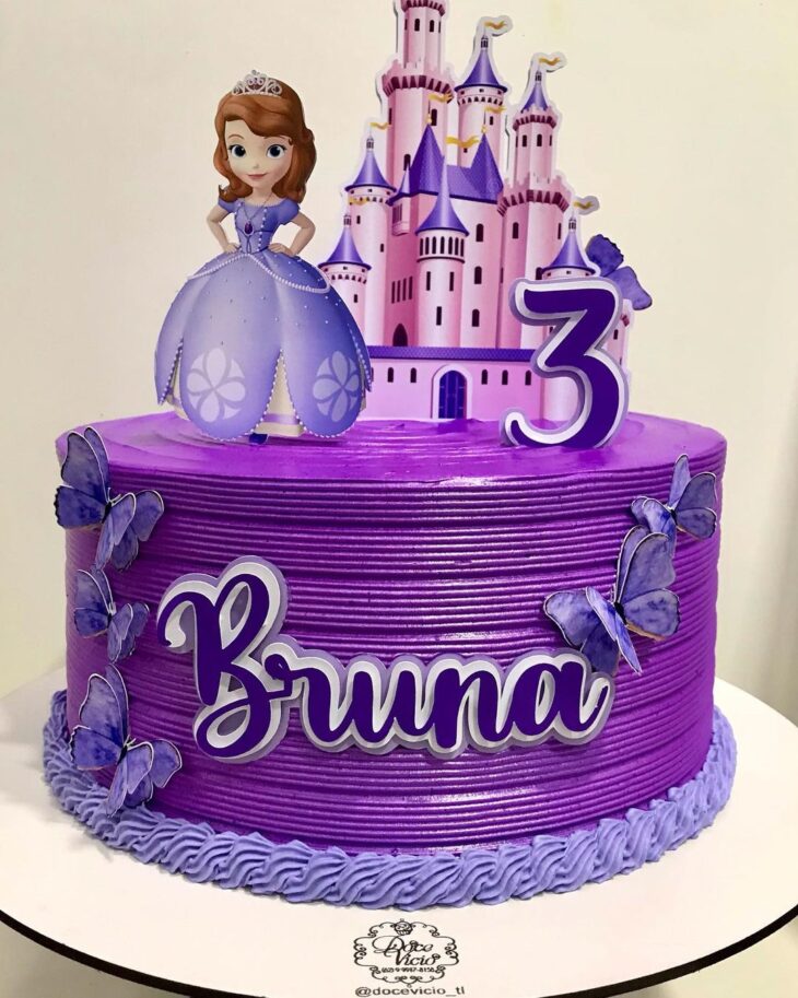 Doce Arte - Topo de bolo simples da Princesa Sofia Parceria @boloterapia01  . . Fazemos com o tema que você quiser, no precinho que cabe no seu bolso!  . . #princesasofia #princesasdisney #